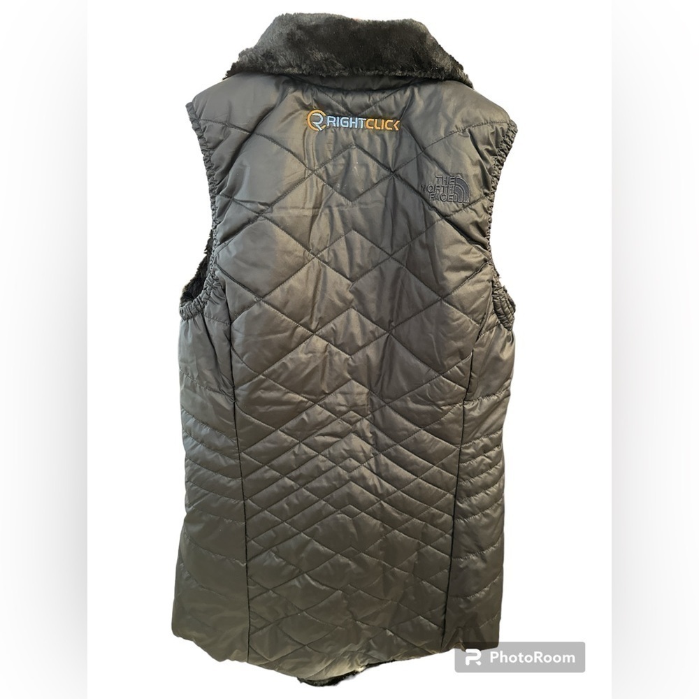 North Face Women’s Reversible Faux Fur Vest with Pockets - Picture 2 of 5